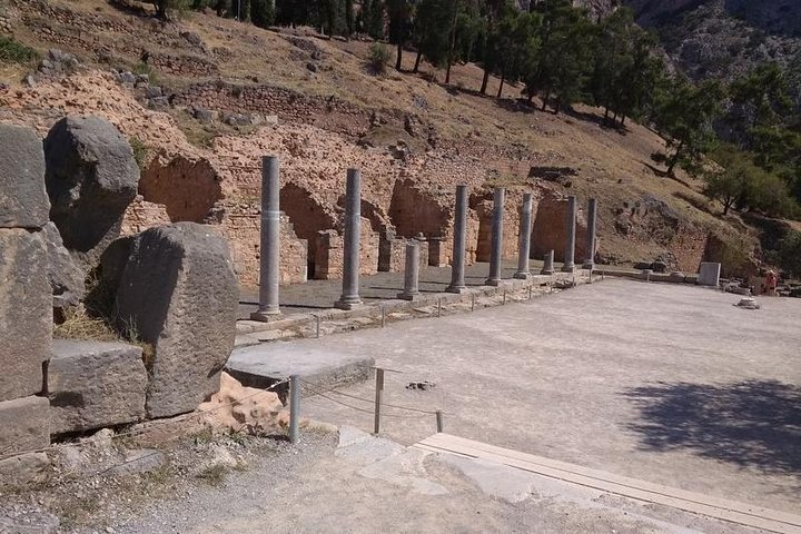 Delphi, Trip to the "Center of the Ancient World"