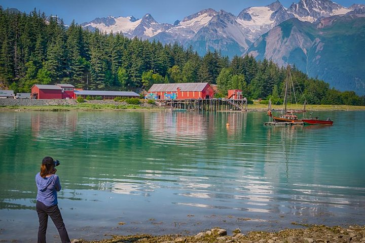Focus on Haines Private Nature / Photography tour