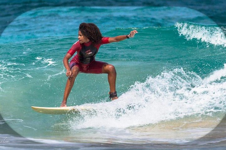 surf lessons São Vicente, Transportation and equipment included