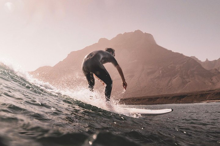 surf lessons São Vicente, Transportation and equipment included