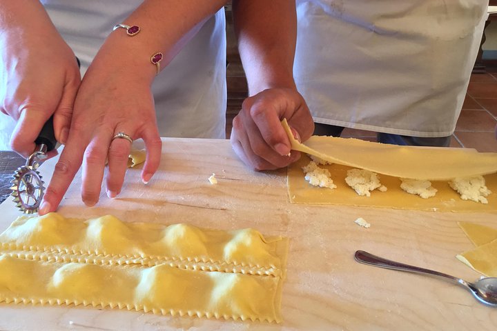 Traditional Cooking Class in San Gimignano