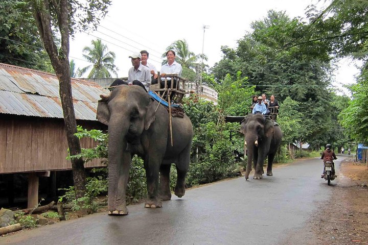 Easy Riders Buon Ma Thuot - Daily Tour.