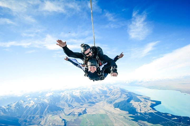 Skydive Mt. Cook - 70+ Seconds of Freefall from 16,500ft