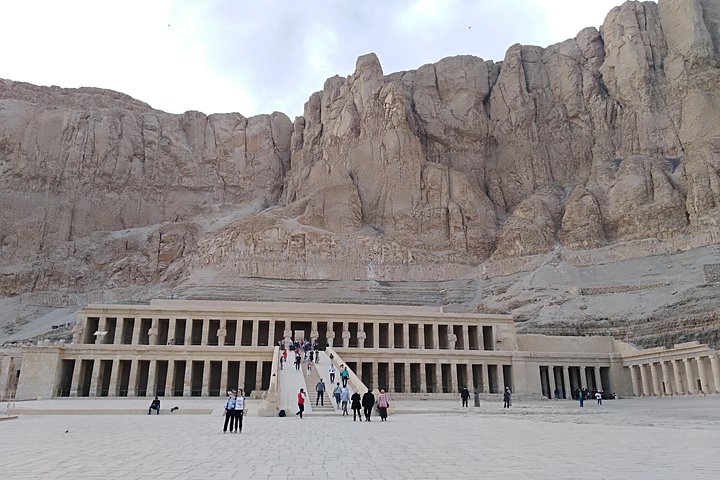 Guided Trip To the West Bank In Luxor