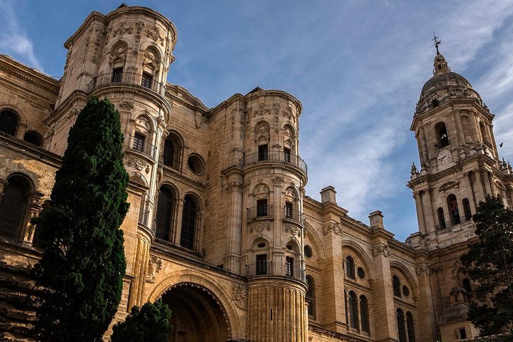 The Best of Malaga: Guided Tour of Cathedral, Alcazaba & Theatre