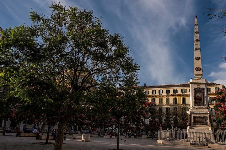 The Best of Malaga: Guided Tour of Cathedral, Alcazaba & Theatre