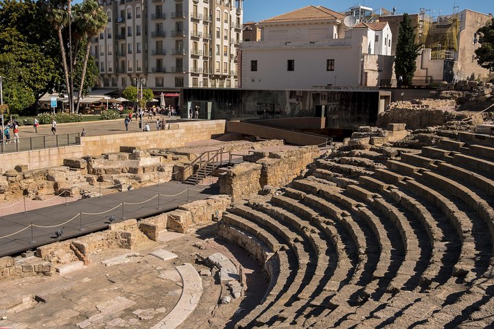 The Best of Malaga: Guided Tour of Cathedral, Alcazaba & Theatre