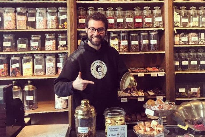 Ghent: Famous Belgian Chocolate Walking Tour with Tastings