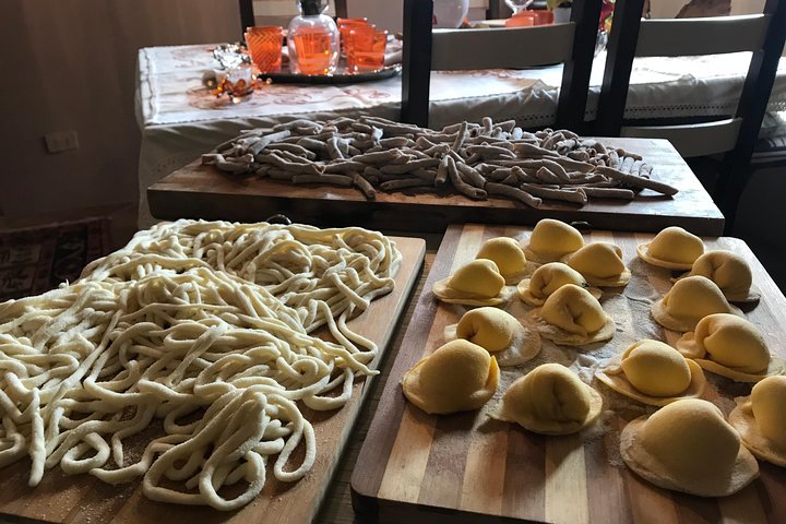 Cooking Class at a Farmhouse in Val d'Orcia Tuscany