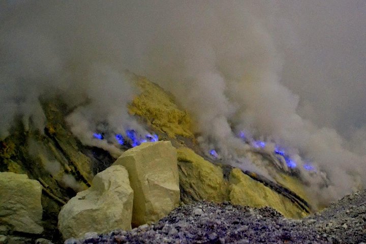Ijen Crater Sharing Tour