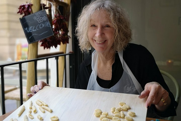 Orecchiette Cooking Class and Wine in Lecce