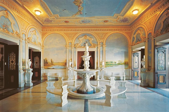 Heritage Walk with HiTea at Falaknuma Palace