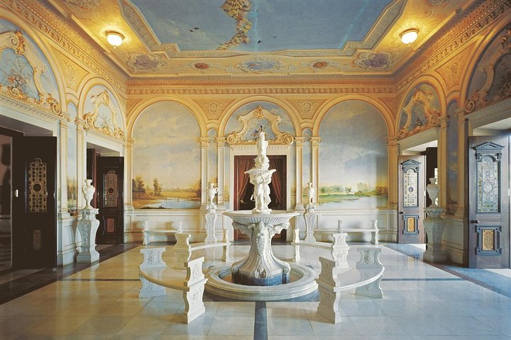 Heritage Walk with HiTea at Falaknuma Palace