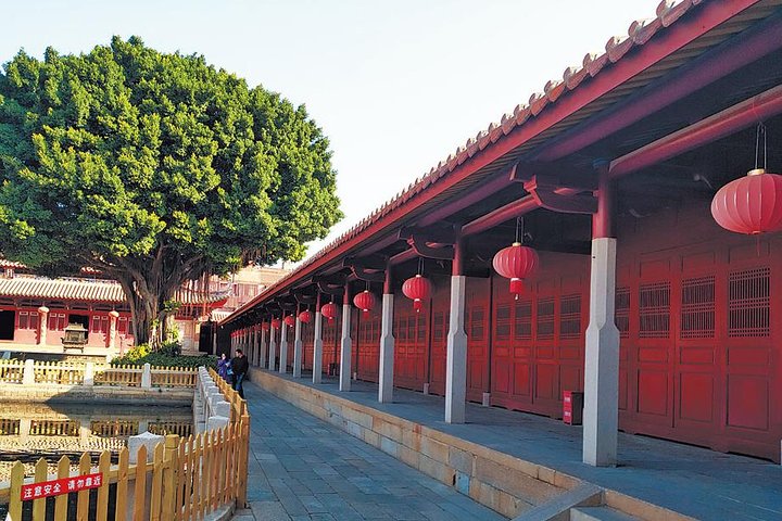 Quanzhou Private Customized Day Tour: Top Attractions with Lunch