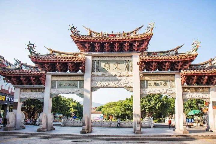 Quanzhou Private Customized Day Tour: Top Attractions with Lunch