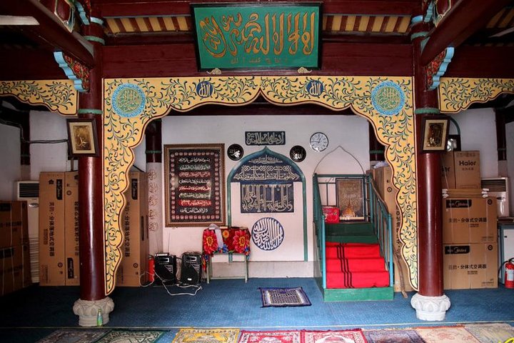 Quanzhou Private Customized Day Tour: Top Attractions with Lunch