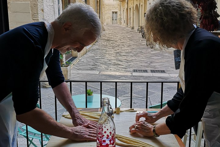 Orecchiette Cooking Class and Wine in Lecce