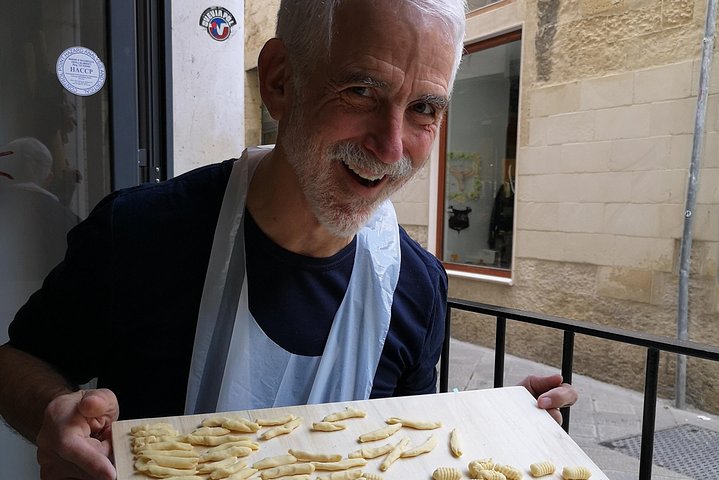 Orecchiette Cooking Class and Wine in Lecce