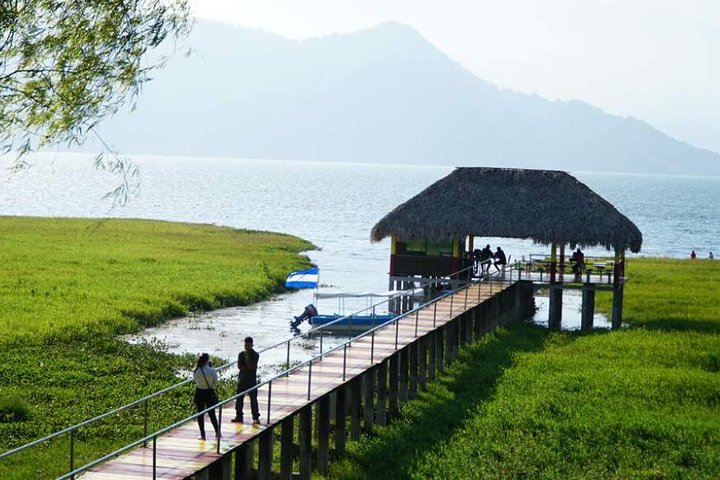 Lake Yojoa Adventure: Waterfalls, Caves & Chocolate Experience