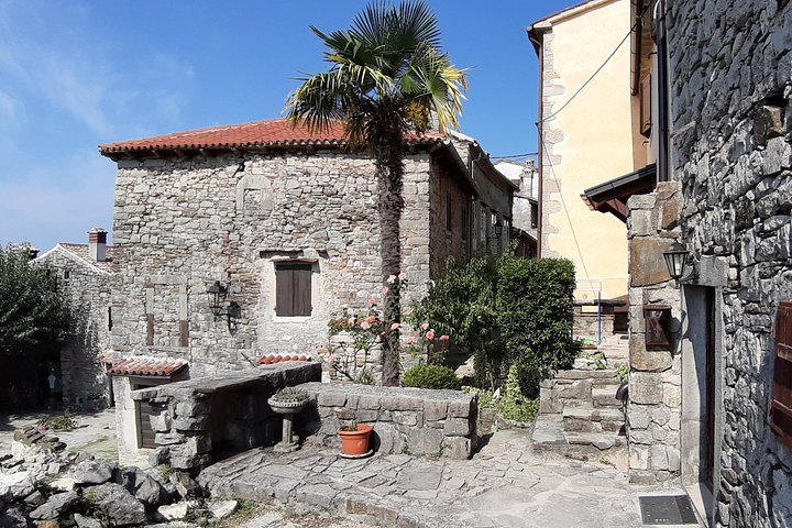 Best of Istria: Amphitheater Pula + Rovinj + Hum Tour