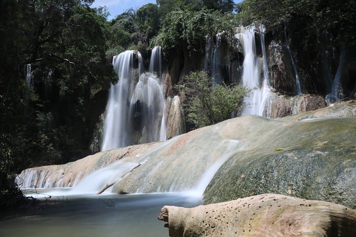 The Wonderful Thousand Waterfalls