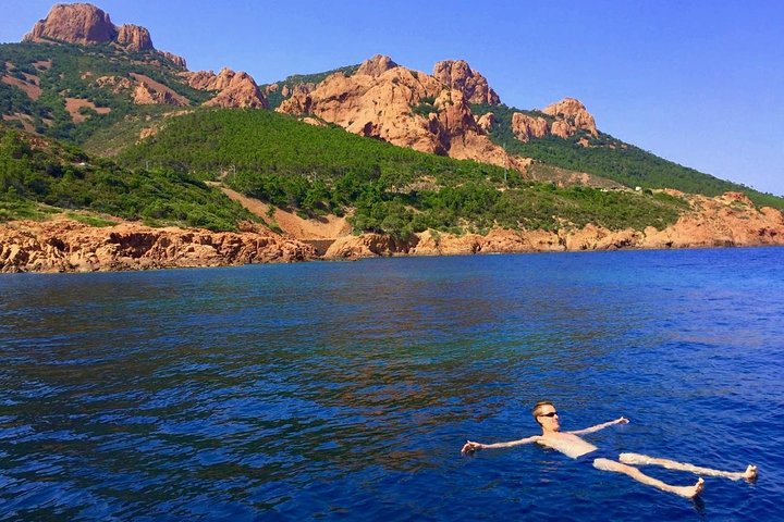 Calanques and red rocks - Departure Saint Raphaël