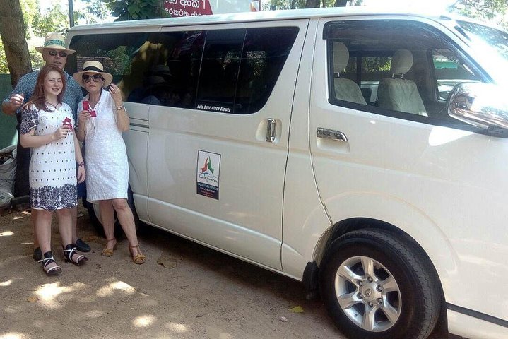 Jaffna (JAF) Airport to Katunayake City Private Transfer