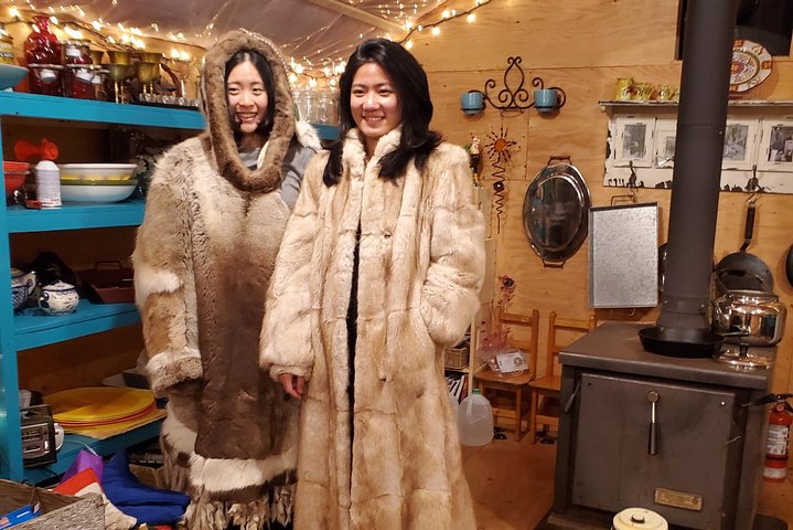 Intimate Aurora Tours Cozy Cabin Bucket List