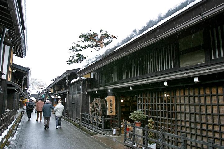 [One-day bus tour departing from Kanazawa Station] Shirakawa-go/Takayama tour platinum route bus tour