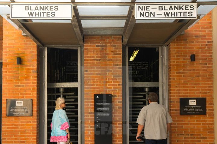 Soweto Township Cultural Tour incl Apartheid Museum and Nelson Mandela House