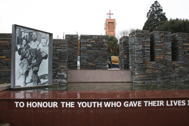 Soweto Township Cultural Tour incl Apartheid Museum and Nelson Mandela House