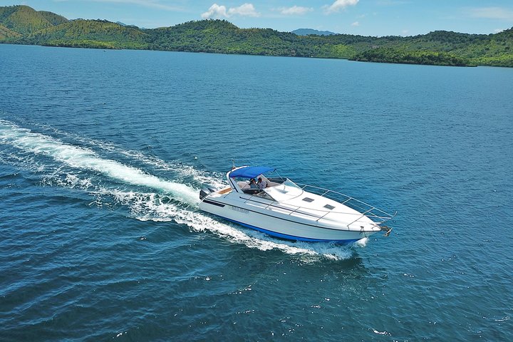 Coron Island Hopping Tour: via Private Yacht