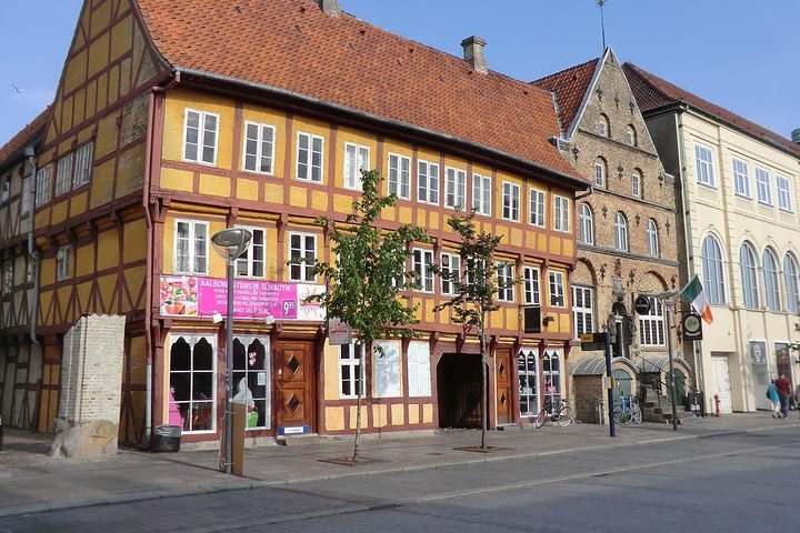 Aalborg Private Transfer from Aalborg city centre to Aalborg airport