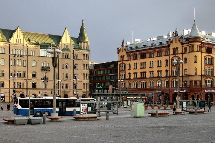 Tampere Private Transfer from Tampere city centre to Tampere airport