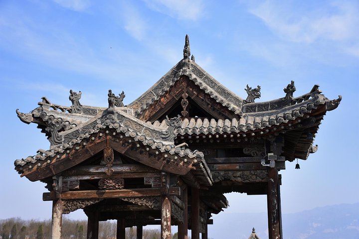 Pingyao Day Tour: Wang's Family Compound and Shuanglin Temple