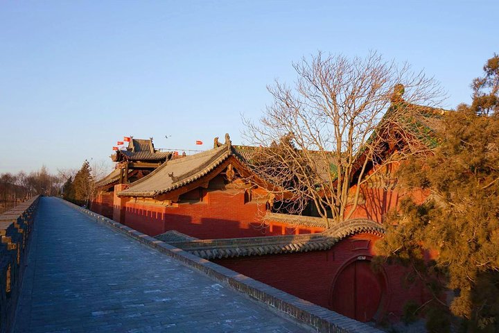 Pingyao Day Tour: Wang's Family Compound and Shuanglin Temple