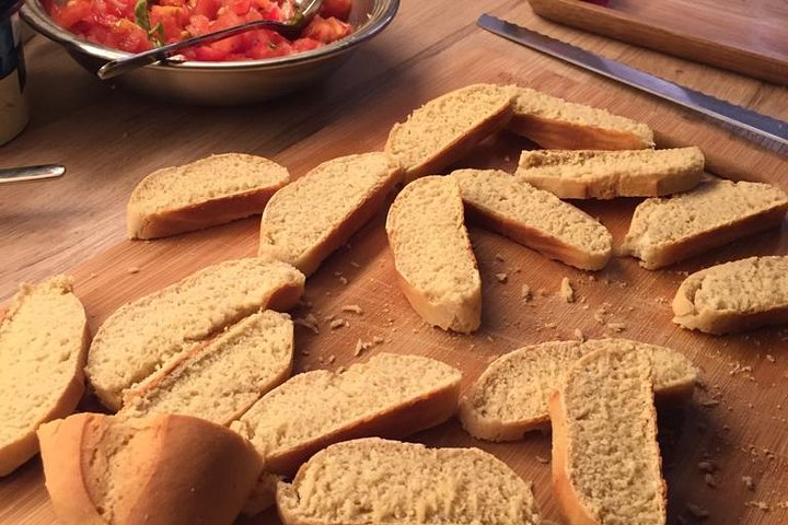 Cooking class in Umbria in any location AT YOUR PRIVATE VILLA