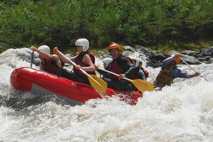 Rafting in the upper Pastaza (Level III + IV The best in Puyo) Ec