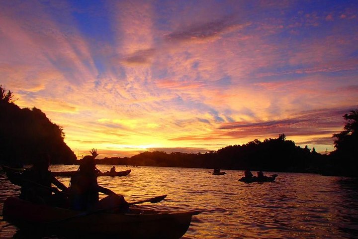Beautiful sunset kayak tour in Okinawa