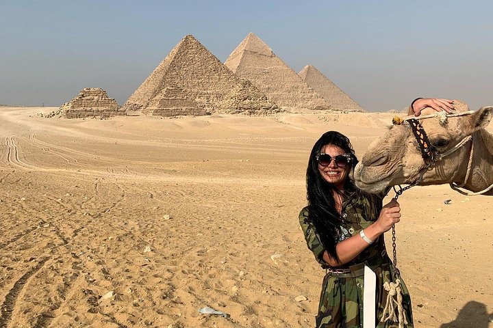 Private Tour to Giza Pyramids and sphinx from El Alamein