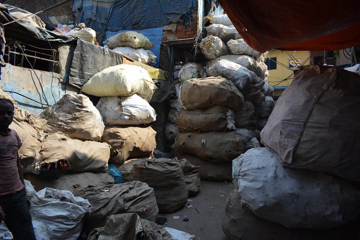 Dharavi slum tour in Mumbai by Female tour guides of the slum
