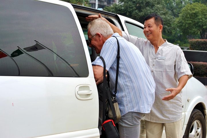 Private Departure Transfer: Hotel to Yangon International Airport (RGN)