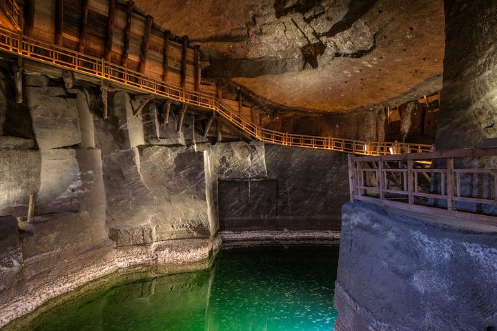 Wieliczka Salt Mine Guided Tour from Krakow with Transport