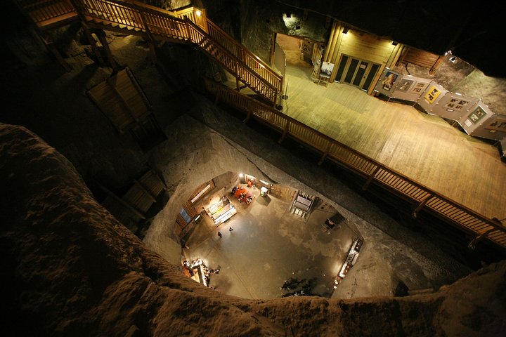 Wieliczka Salt Mine Guided Tour from Krakow with Transport