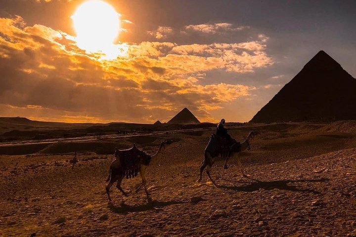 Full day tour to Giza Pyramids, Memphis, Sakkara & Dahshur with private guide