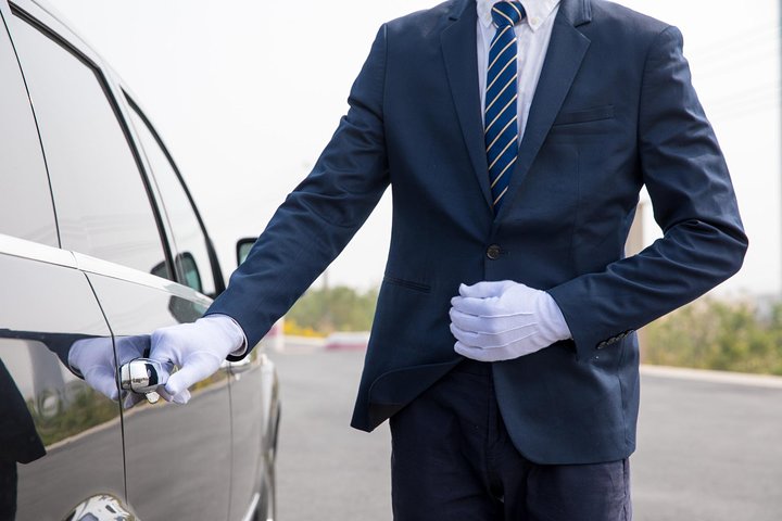 Private Departure Transfer: Hotel to Yangon International Airport (RGN)