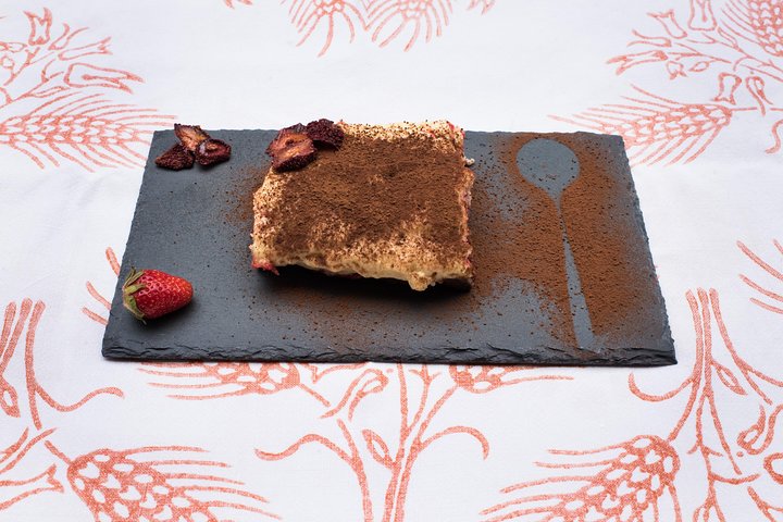 Small group Pasta and Tiramisu class in Rimini by Cesarine