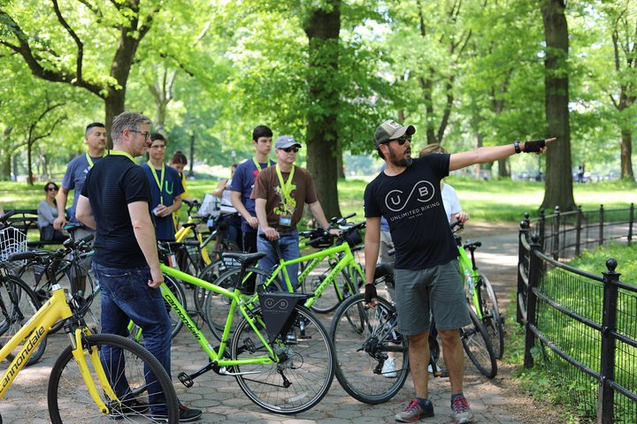 Central Park NYC Highlights Small-Group Bike Tour