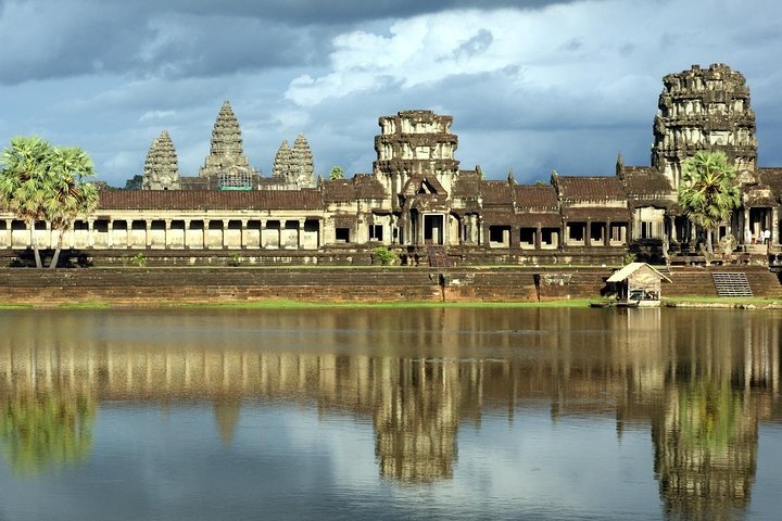 Phnom Penh to Siem Reap by Private Car or Minivan