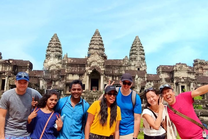 Phnom Penh to Siem Reap by Private Car or Minivan